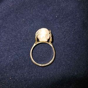 Skull ring